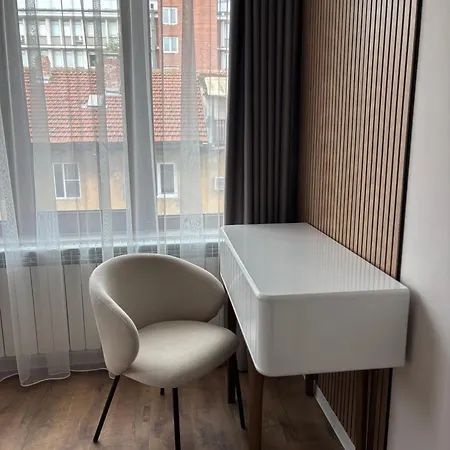 дизайнерски * Burgas Stad